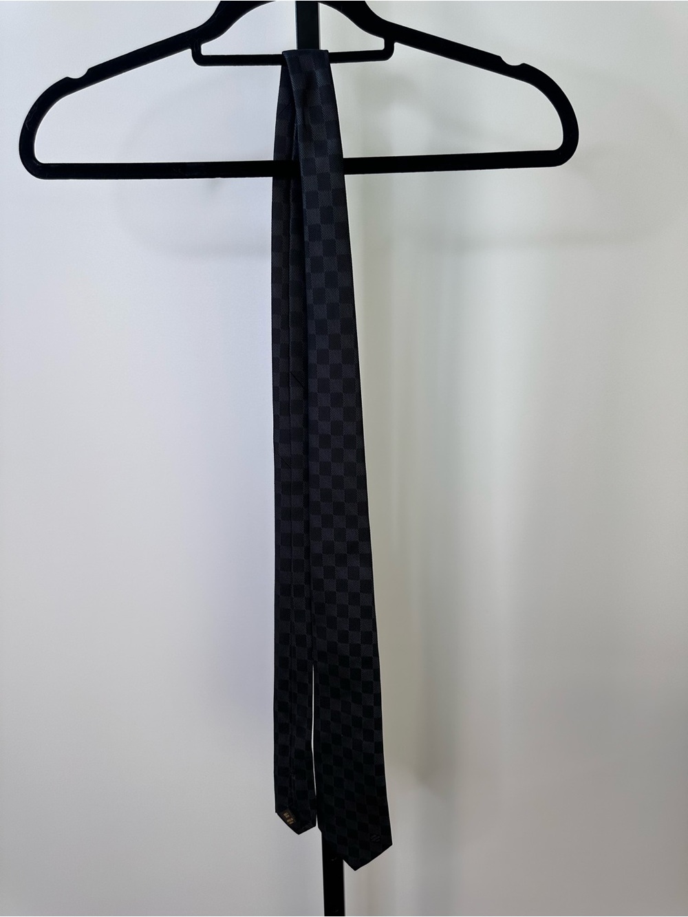 LOUIS VUITTON Caravat Black and Charcoal Checker Silk Tie - Picture 5 of 12
